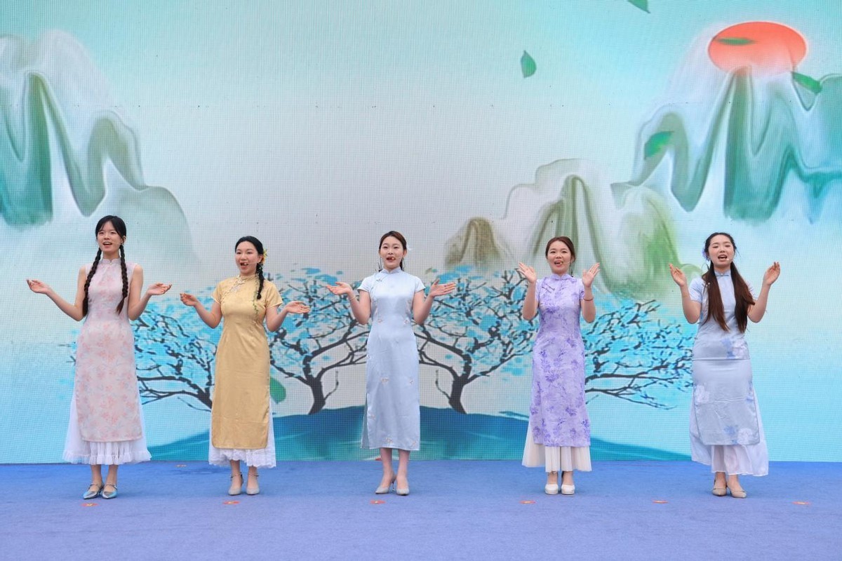 以樱桃为媒，赴“泉果飘香”之约