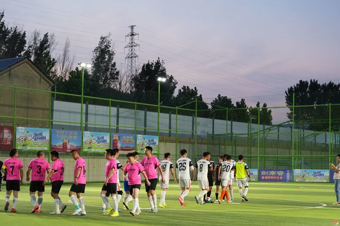 第三届“剑南春杯”井超联赛开幕 市中区再掀“草根”足球热