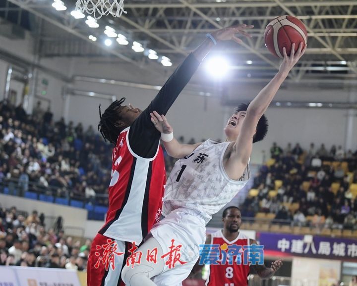 巩晓彬“重出江湖”，率山东U22全运男篮热身大胜芝加哥怒火队