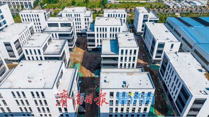 项目强省会｜中交（济南）创芯智谷项目加速“扮靓”，室外及安装工程过半