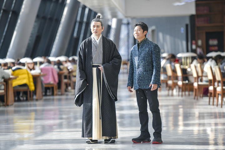 撒贝宁与曾巩“穿越”打卡济南图书馆、超然楼、趵突泉…… 