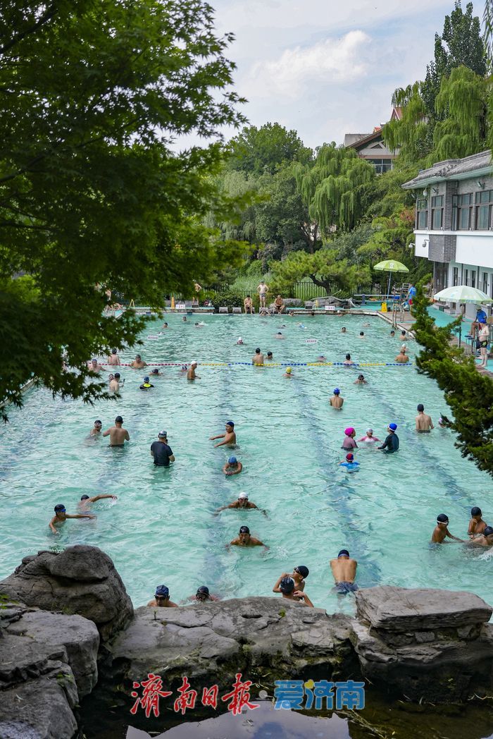 一年四季 泉在济南丨18℃的清凉守护！济南泉水浴场成高温“避暑天堂”