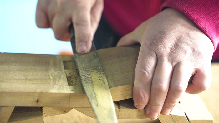 省级非遗项目“桥氏木作”传承人乔一兵：“一块料”变“鲁班枕”