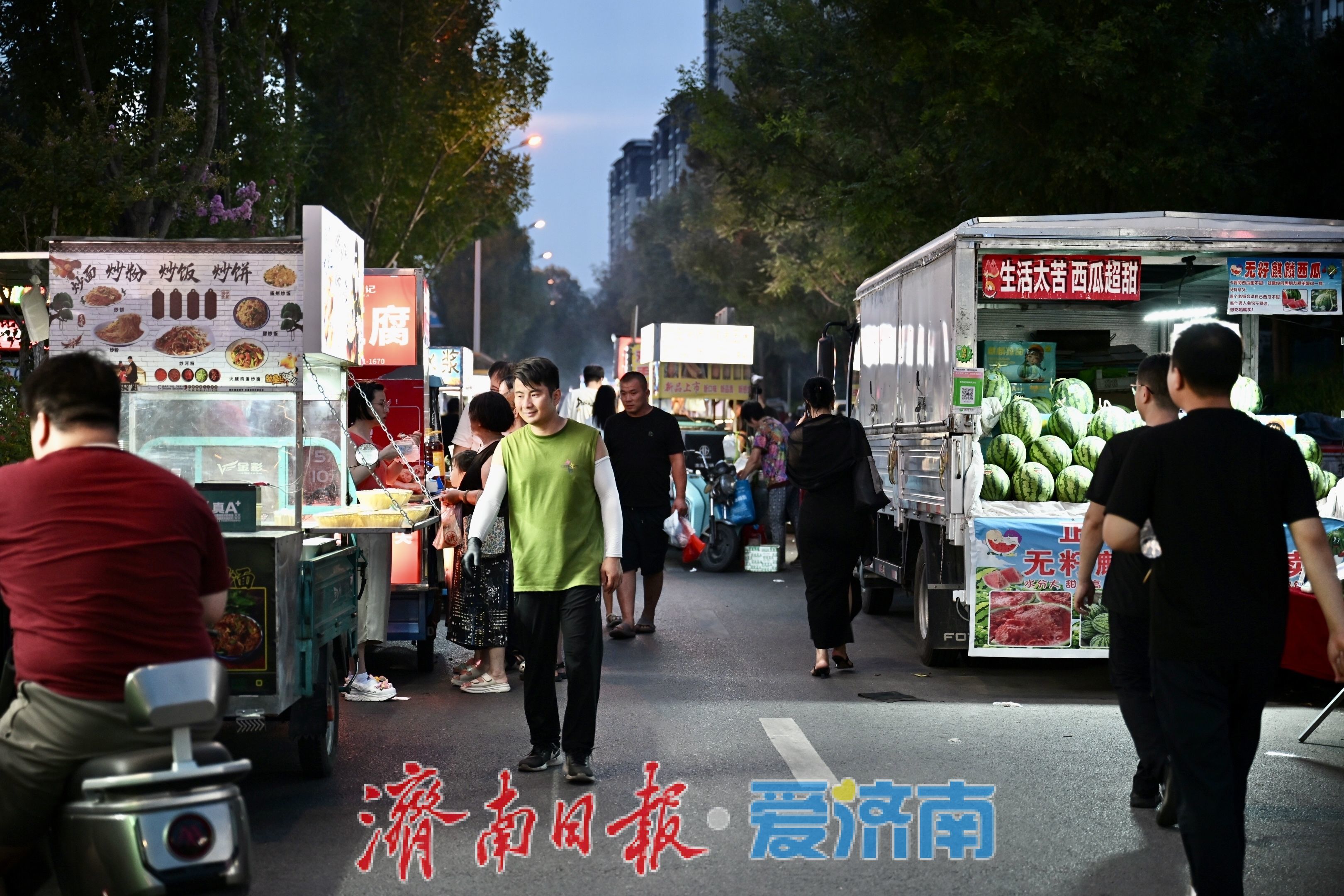 晚风配美食，夜市连商超！槐荫夏日夜生活氛围感拉满