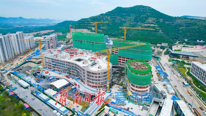济南市第一人民医院新院区建设取得重大进展，部分楼体已封顶