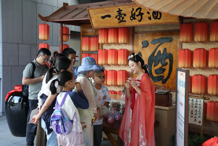 如梦令盛世狂欢节国庆启幕 宋风国潮共庆盛世华诞