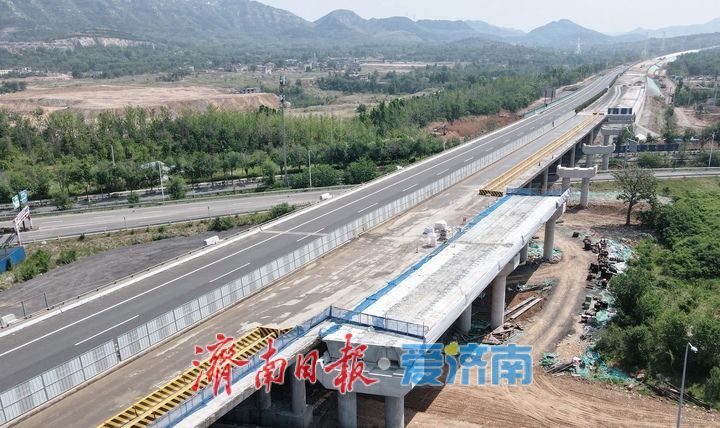 配合G2001济南绕城高速改扩建工程，济南这处收费站封闭通行