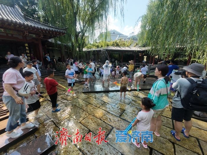 高温炙烤下的泉水“透心凉”