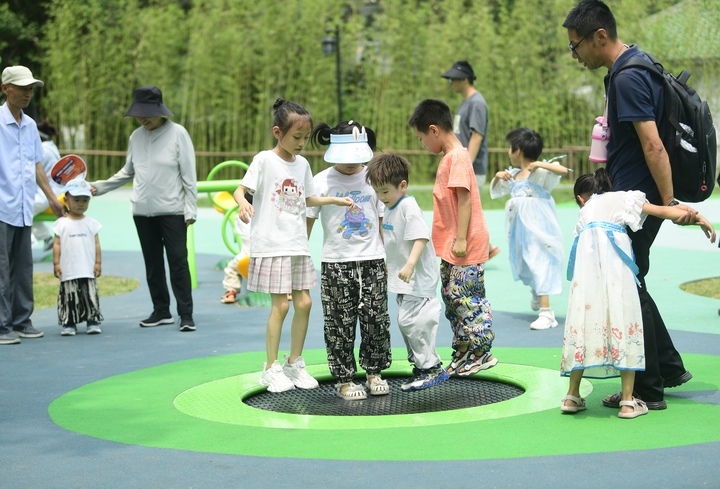 游乐设施一应俱全，济南这处知名景区新添免费“遛娃”好去处