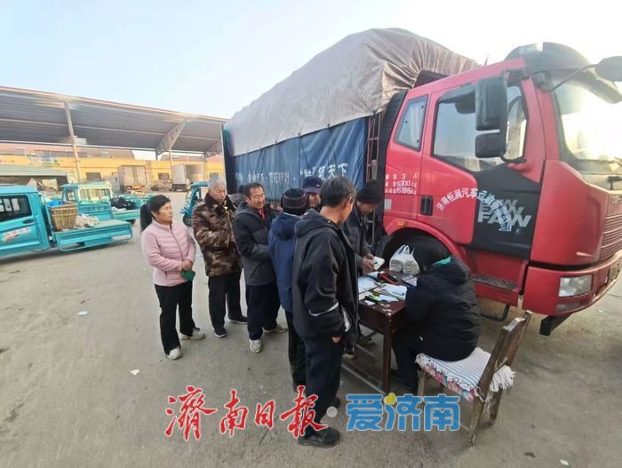 新春走基层丨黄瓜大棚里忙出“幸福年”