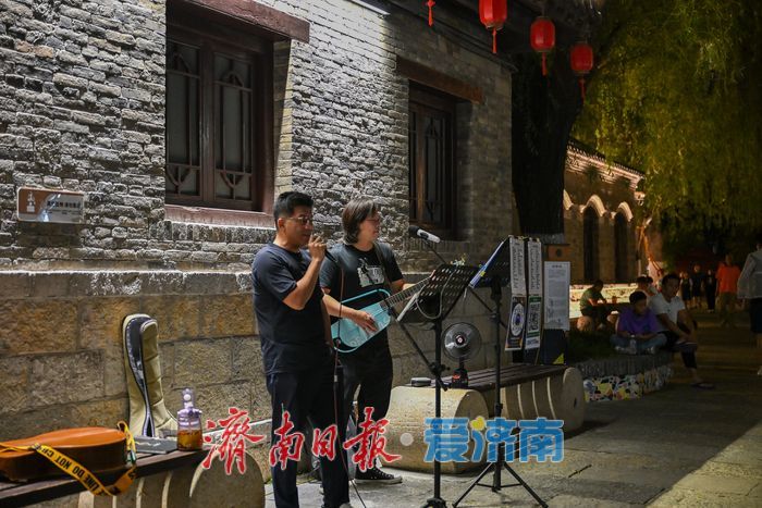 一年四季 泉在济南丨曲水亭街暮色画卷