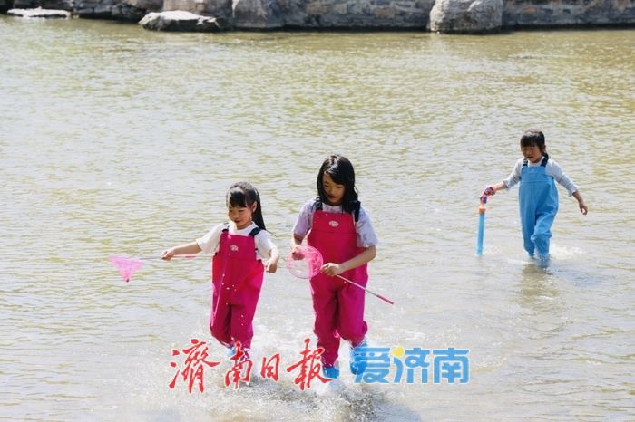 气温升至28℃ 济南市民孟家水库乐享春日时光
