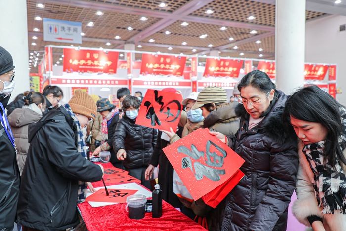 济南密集举办“年货节”，带旺新春烟火气