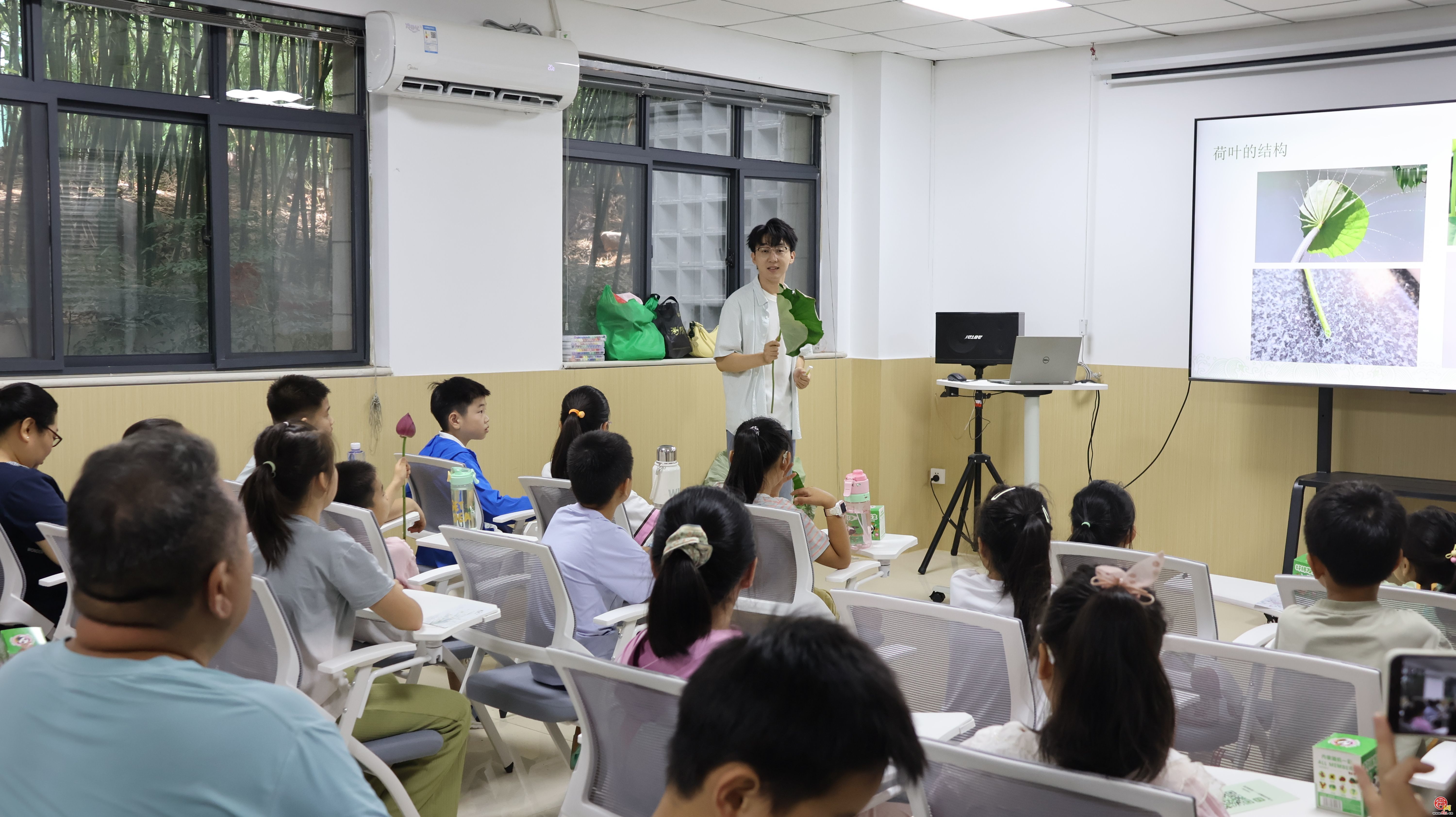 科学认知+艺术创造+文化传承 济南“园·林惠民行”带青少年探秘“荷”世界