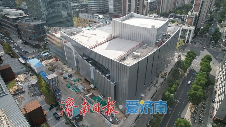 项目强省会｜济南CBD华润艺术剧院外立面施工进入收尾阶段