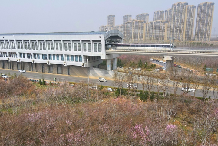 “济南最美地铁线”向你驶来