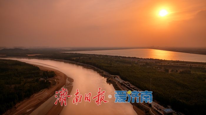 济南：黄河之滨“染金色”，日落景观燃亮大河新画卷