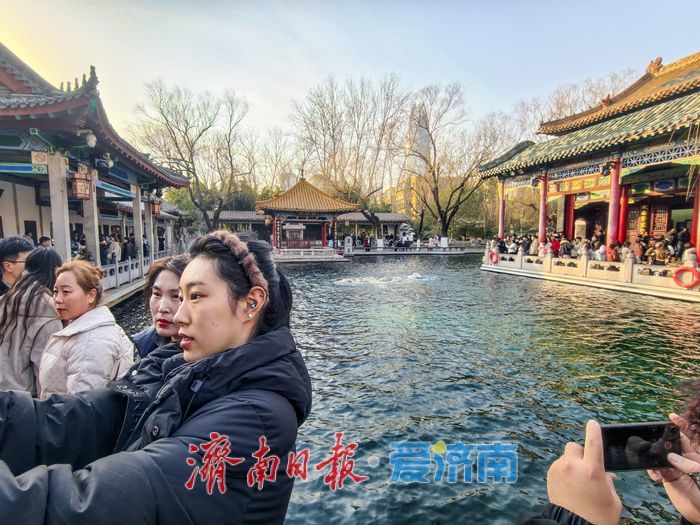 暖阳赏泉人气旺，16日起“三九寒”强势归来