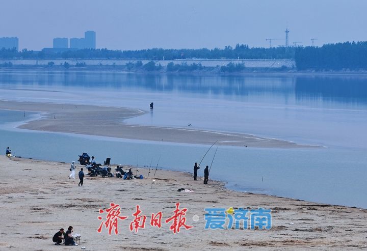 黄河边垂钓隐患重重需警惕