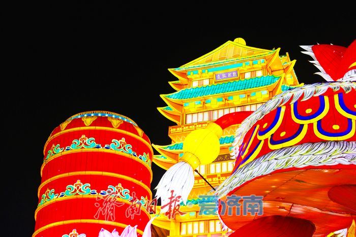 济南奥体“鼓动泉城”巨型花灯璀璨绽放