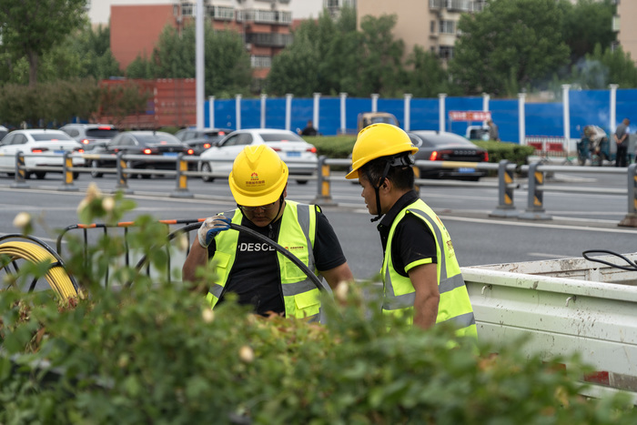 项目强省会｜济南工业南路LED路灯升级改造，五一“高光”迎客