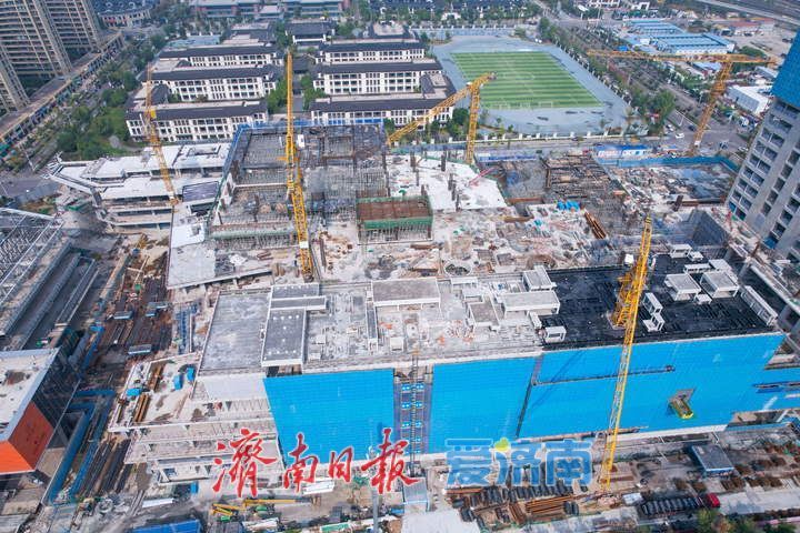 西城商业配套加速成型 济南银泰百货项目初具规模