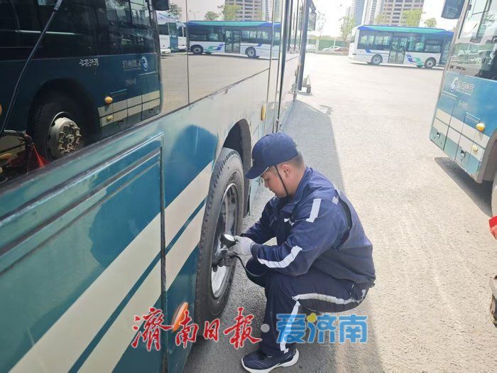 泉城金秋迎双节，公交出行攻略请查收