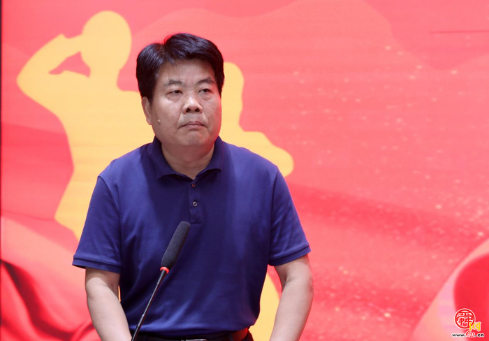 “爱我国防”2025年济南市青少年军事体验活动热血开营 ——以青春之名铸就钢铁长城