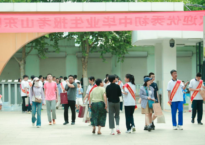 一站式“剧透”高中生活 山师附中校园开放日让考生和家长回味无穷