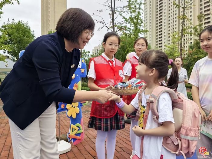 礼润星宝入经纶 仪式启梦赴新程——经纶小学新生入学适应性课程点亮成长新起点