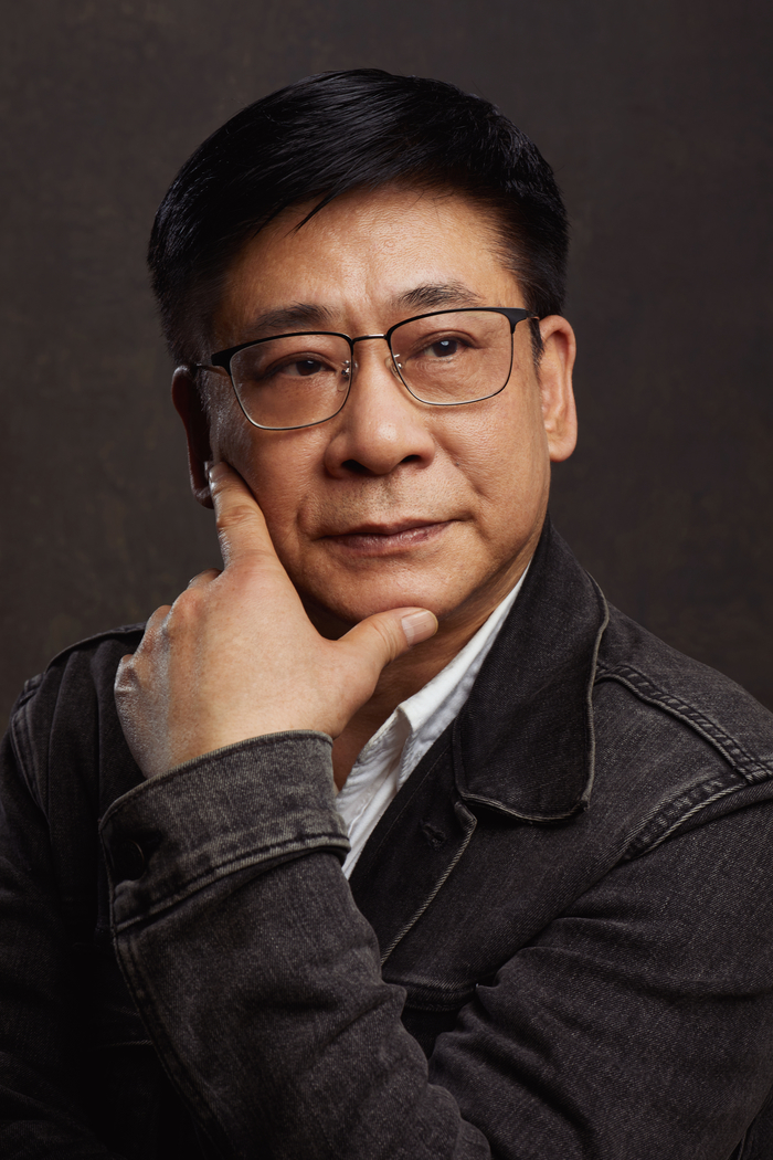 新黄河专访鲁奖作家朱辉：理工科出身，二十年后再写长篇，大学所学在创作中“伸出了援手”