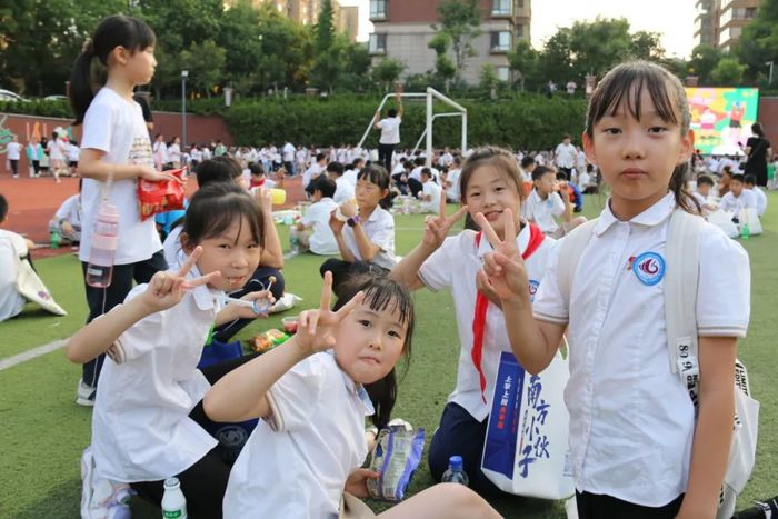 我和美食都不赶时间！高新区凤凰路学校第六届校园游园会来啦