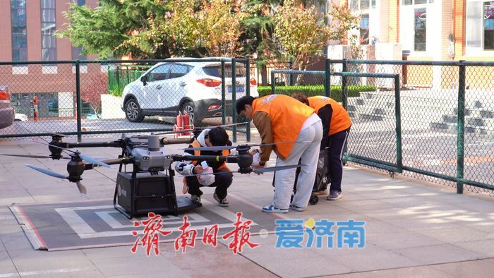 济南建成全国首个职校低空空域管服中心 无人机送外卖常态化