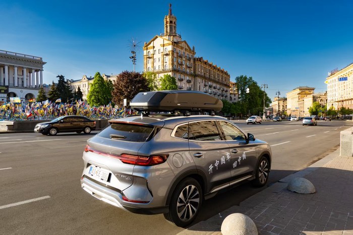 从春天驶到夏天穿越17000公里、10个国家......他们开中国车回中国