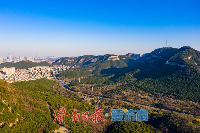 千佛山巅览泉城：初冬时节邂逅济南最美天际线