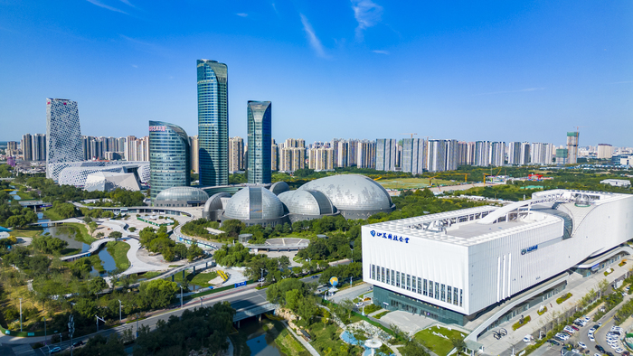 济南西城：轨道上的“诗与远方”