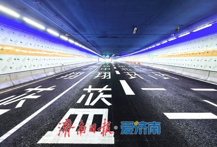 黄岗路黄河隧道南出入口亮相