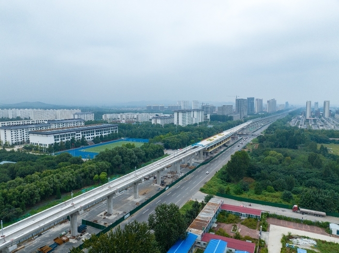 12个挂篮同时施工，济南轨道交通8号线这座连续梁合龙