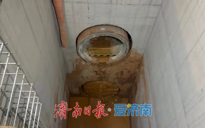 旅游路东段电力管沟项目DGJ6-DGJ5段双线顶管全线贯通