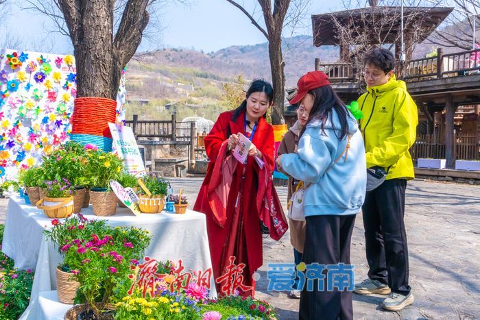 春游九如山，把鲜花和春天一起“抱”回家
