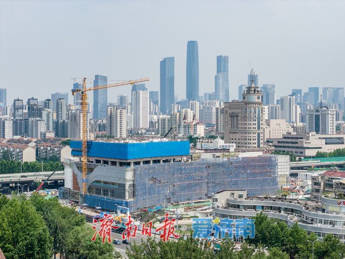 外立面施工提速！济南京东MALL赋能洪楼商圈提档升级