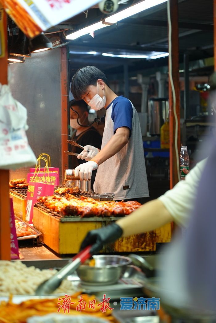 一年四季 泉在济南丨越夜越精彩！升腾烟火气让泉城夜经济持续升温