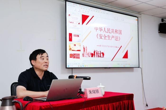 安全赋能出行赛道！2026济南工伤预防专项行动，守护小微客车租赁行业一线从业者