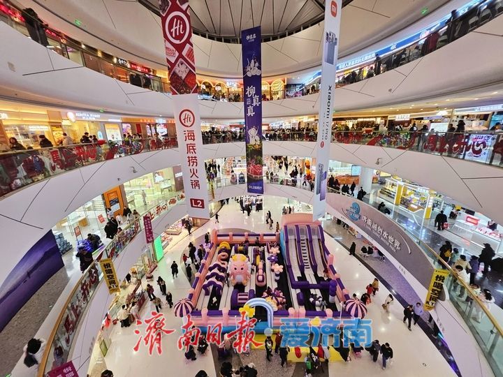 春节临近 消费市场热潮涌动