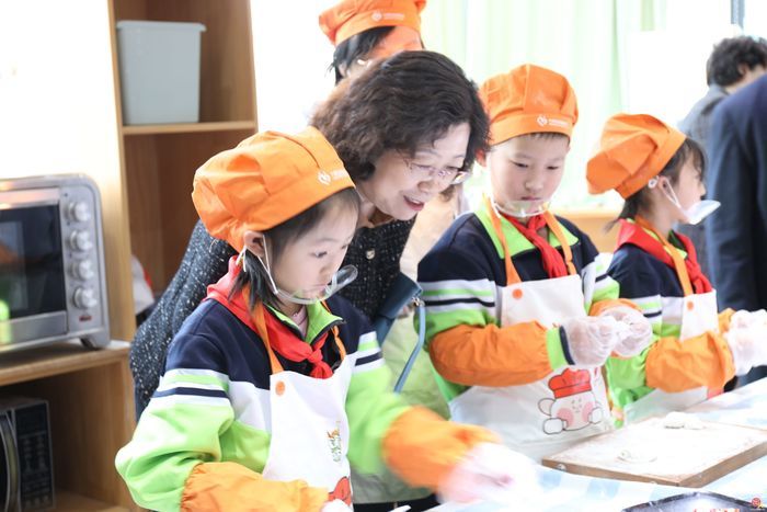 百年积淀育桃李 生命正燃启新程——纬二教育集团第六届创新项目阶段性成果研讨（纬二校区专场）暨济南市纬二路小学建校105周年纪念活动成功举行