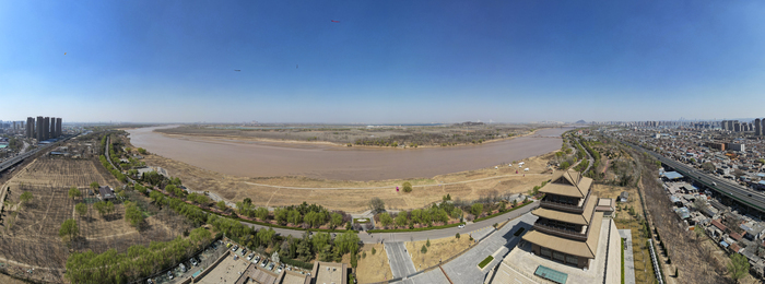 大河奔流春潮涌