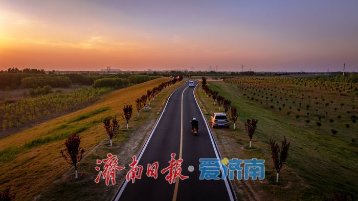 落日熔金映玉湖！济南玉清湖生态画卷，绘就黄河岸畔的城市绿洲