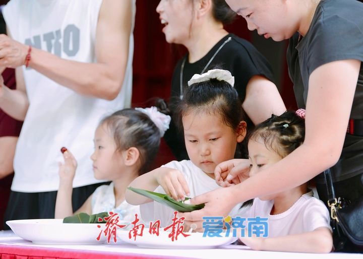 民俗迎端午，趵突粽飘香