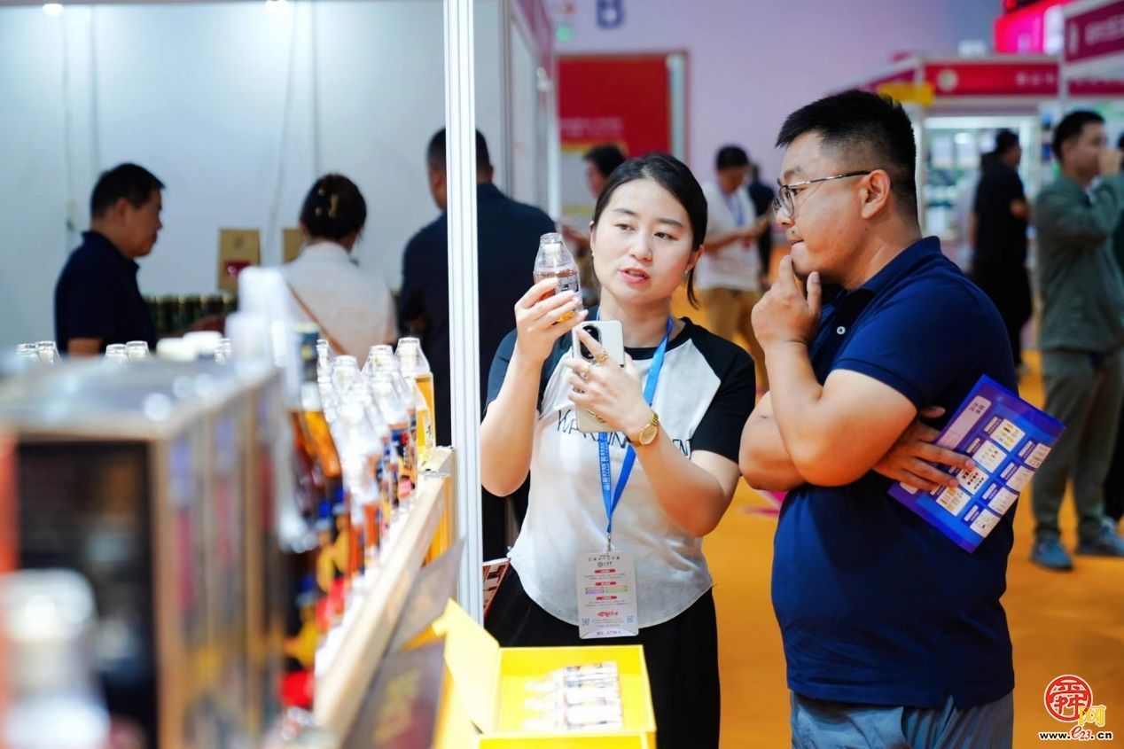 百企携新亮相  2025中国（济南）功能性食品博览会举办
