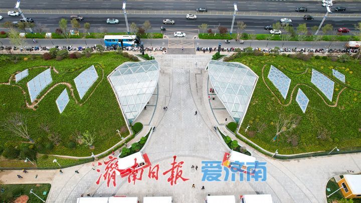 出站口披上“绿棉被”！济南“最浅车站”迎来最美春色